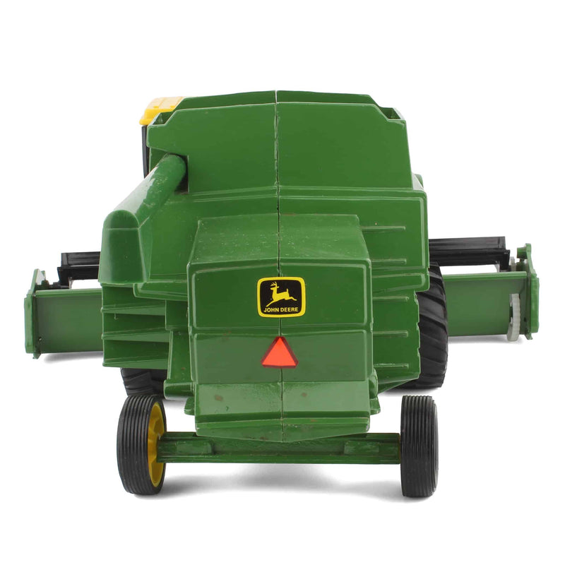 1/24 John Deere Titan Combine with Grain Header - LOOSE