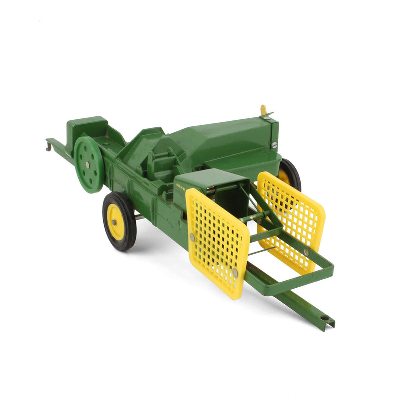 1/16 John Deere 24T Diecast Baler, Made by ERTL in 1960s in Ice Cream Box