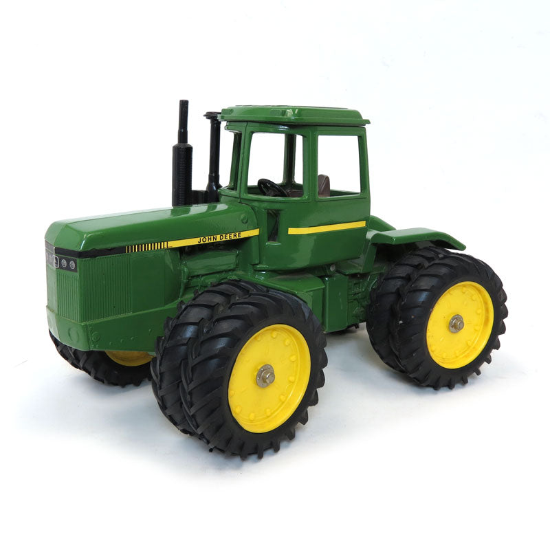 1/16 John Deere 8650 4-Wheel Drive Articulating Tractor with Duals, No Model Number - LOOSE