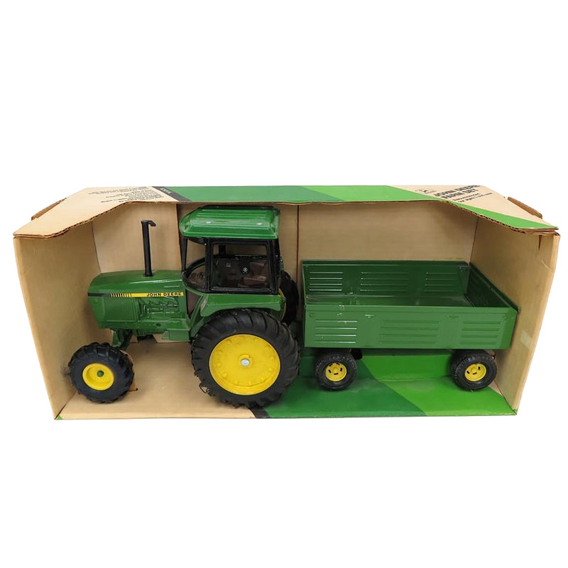 1/16 John Deere 2550 Tractor with Steel Barge Wagon Set by ERTL
