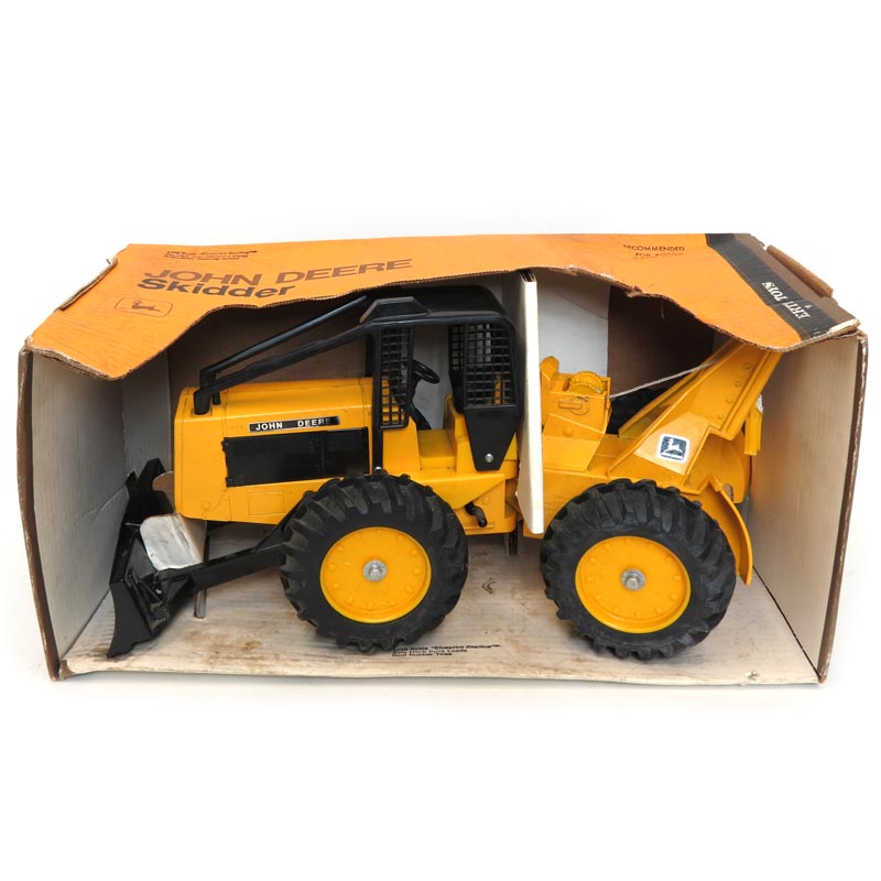 1/16 John Deere Log Skidder by ERTL — Outback Toys
