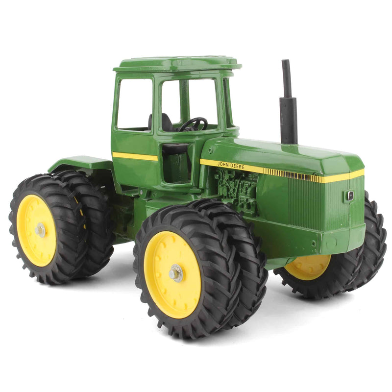 1/16 John Deere 8640 4-Wheel Drive Tractor with Duals and 50 Series Cab, by ERTL - LOOSE