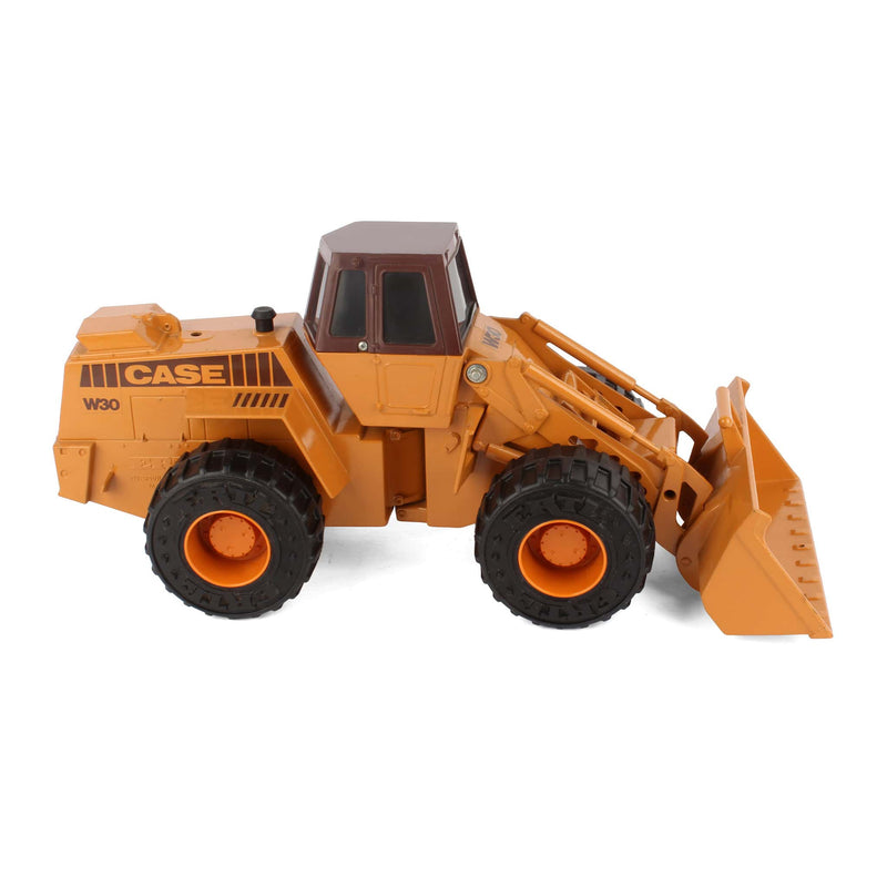 (B&D) 1/16 Case W30 Wheel Loader by ERTL - Damaged Item, Loose