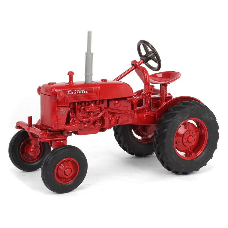 1/16 IH Farmall Cub Tractor with Early Style Grille & Muffler by ERTL, Special Edition