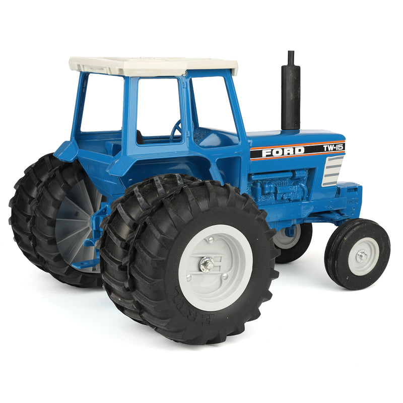 1/12 Ford TW-15 Tractor with Rear Duals by ERTL