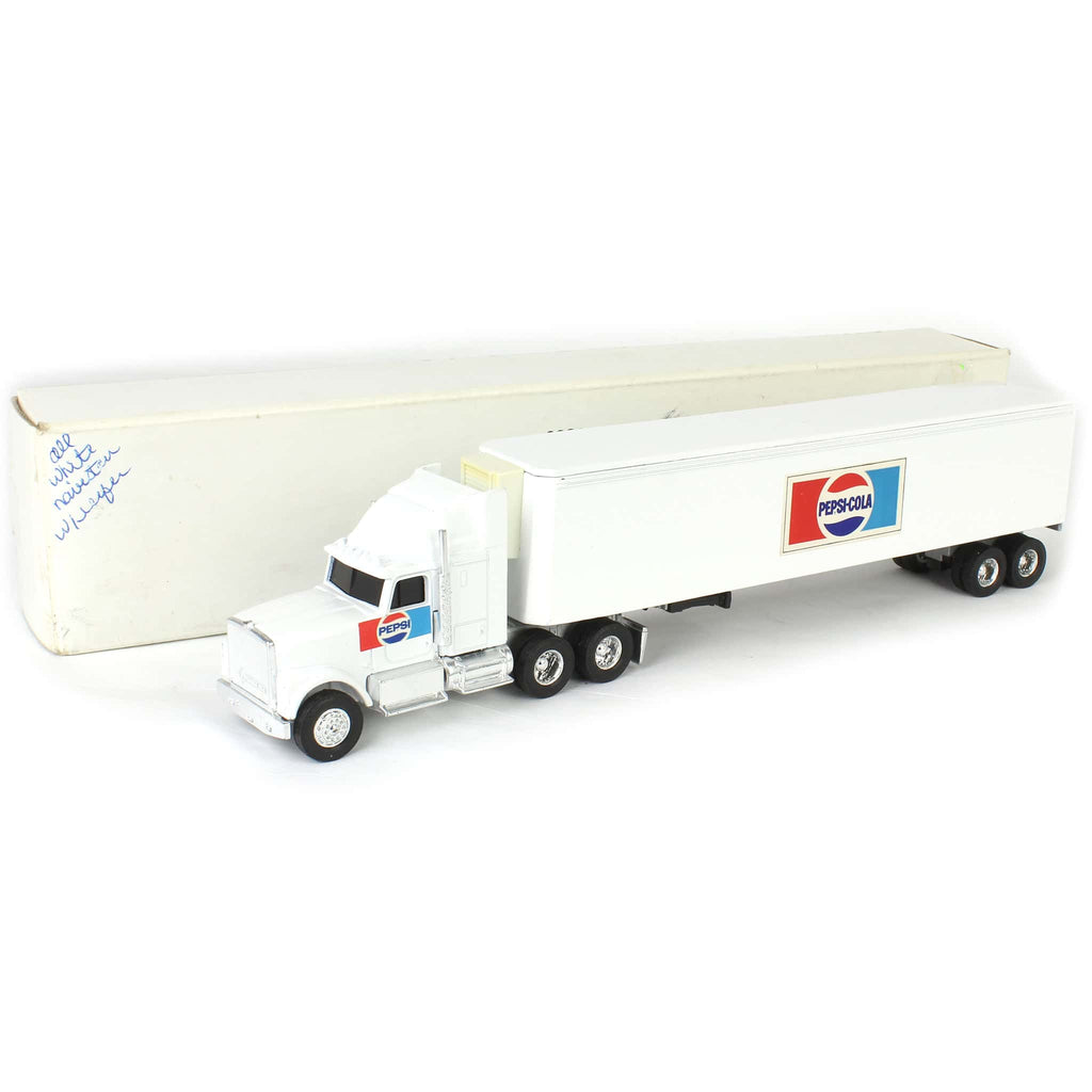 1/64 International Navistar Semi Truck w/ Pepsi Refrigerated