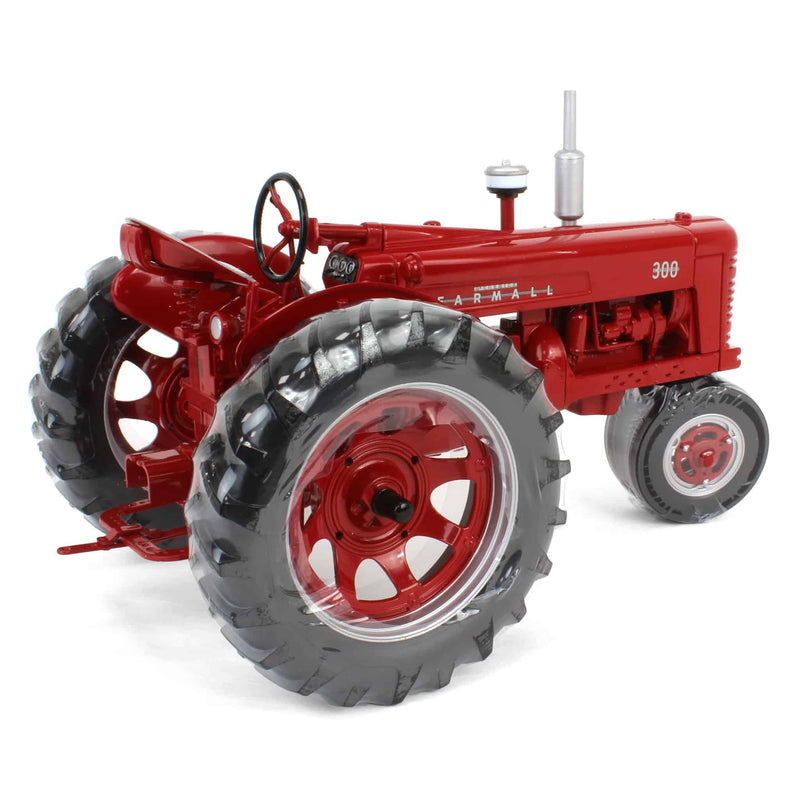 1/16 IH Farmall 300 Gas Tractor with Narrow Front