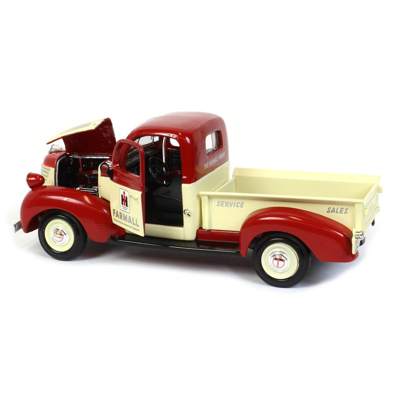 (B&D) 1/24 1941 Plymouth International Harvester Farmall Logo Pickup - Damaged Item