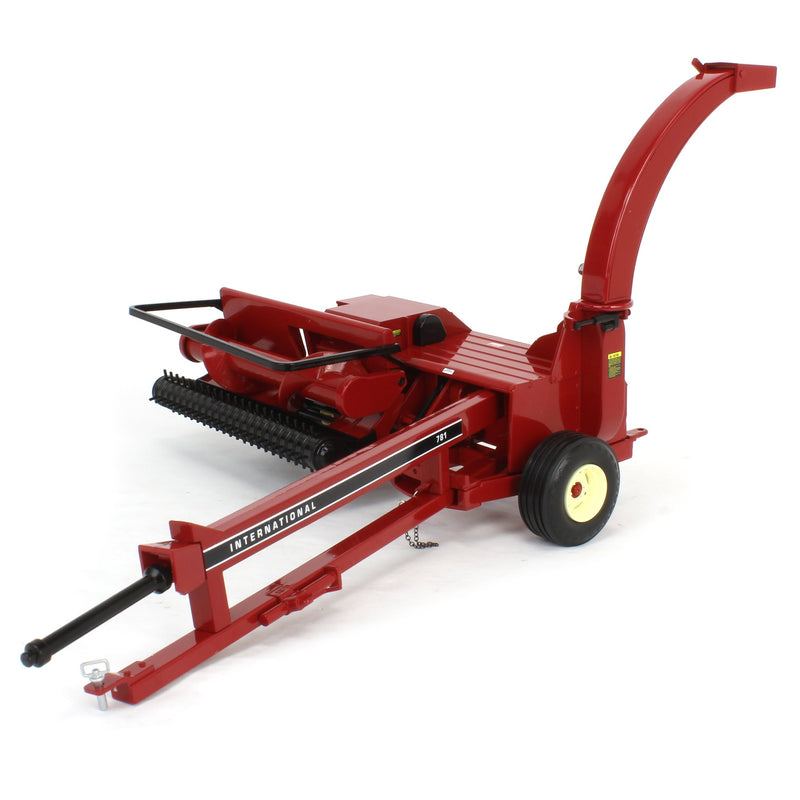 1/16 International Harvester 781 Pull-Type Forage Harvester with Corn & Hay Heads - Plain Box