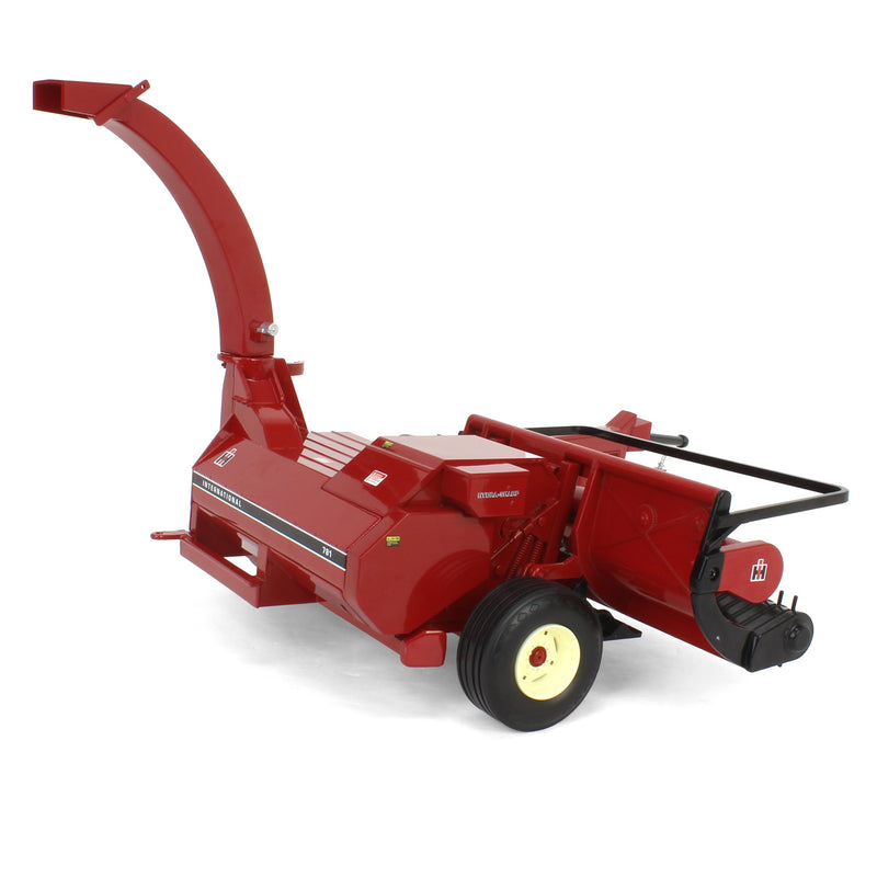 1/16 International Harvester 781 Pull-Type Forage Harvester with Corn & Hay Heads - Plain Box