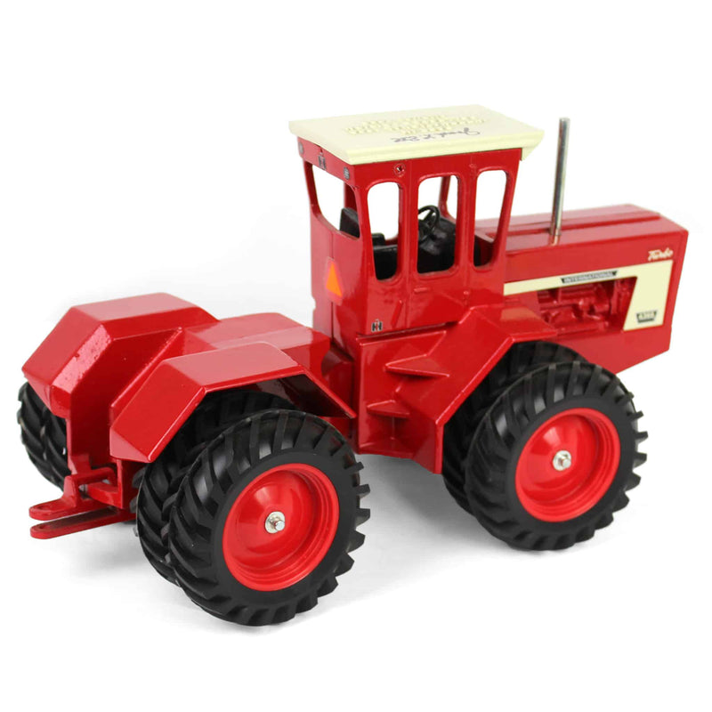 (B&D) 1/16 International Harvester 4366 Four Wheel Drive with Duals, Signed by Scale Models - Loose, No Box